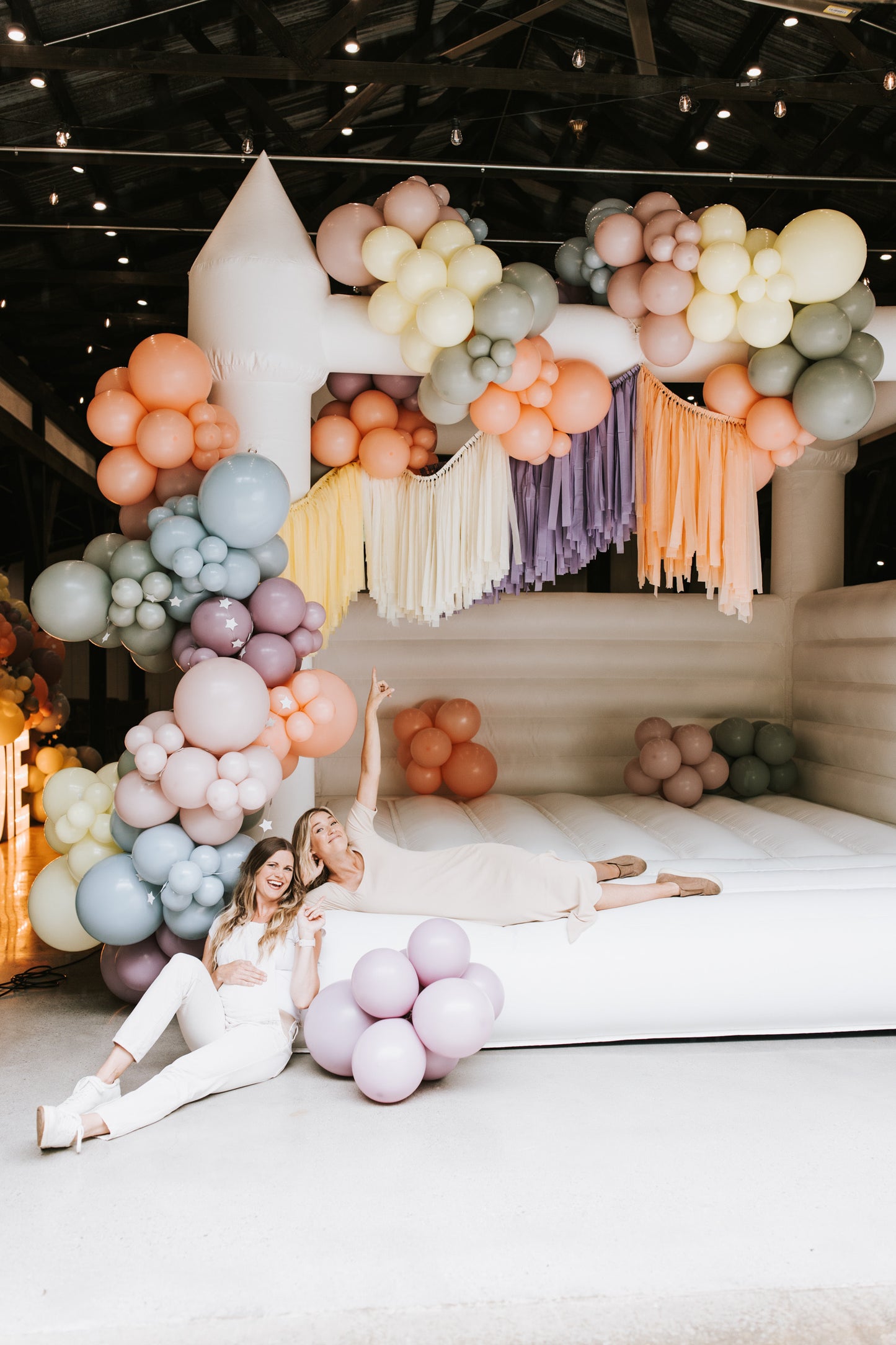 Signature Birdie Balloon Garland