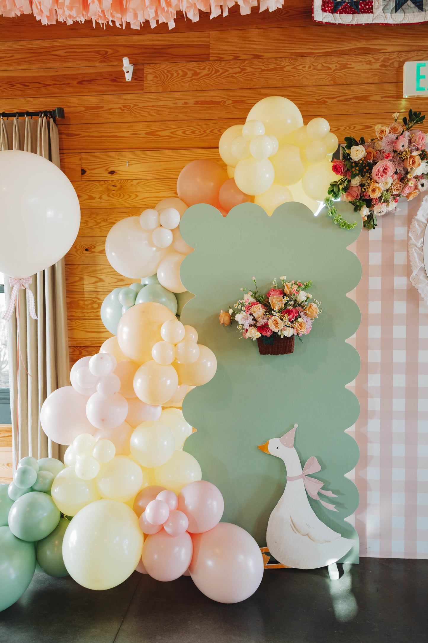 Girlie Goose Balloon Garland